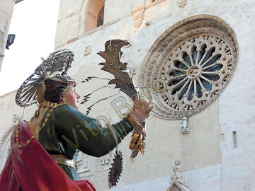 partenza della processione dalla Cattedrale