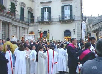 partenza della processione dalla Cattedrale