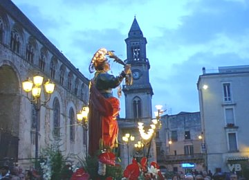 partenza della processione dalla Cattedrale