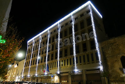 Altamura - Natale 2019 - edificio banca