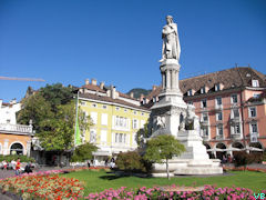 Bolzano - Piazza Walther - Monumento a Walther